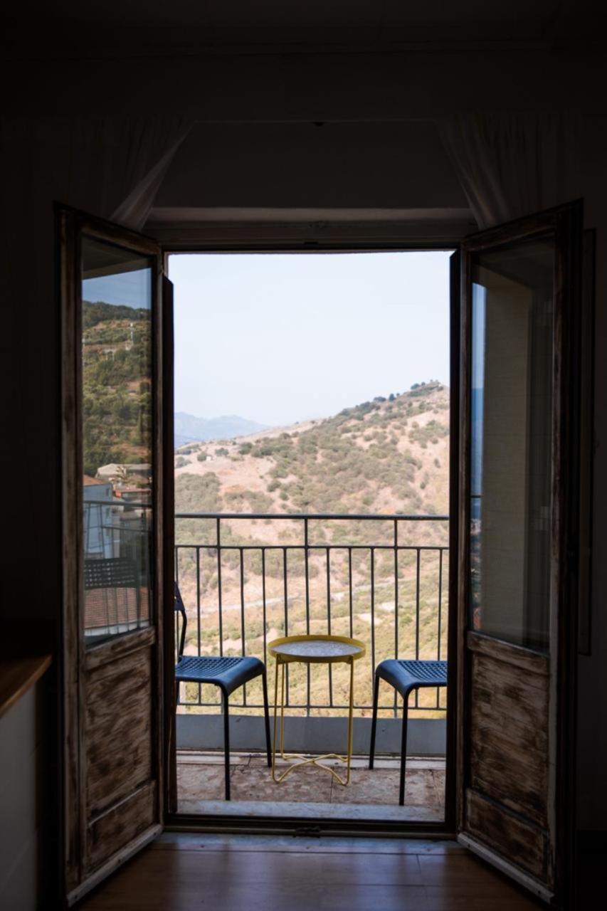 Le Chevalier Apartment Castiglione di Sicilia Kültér fotó