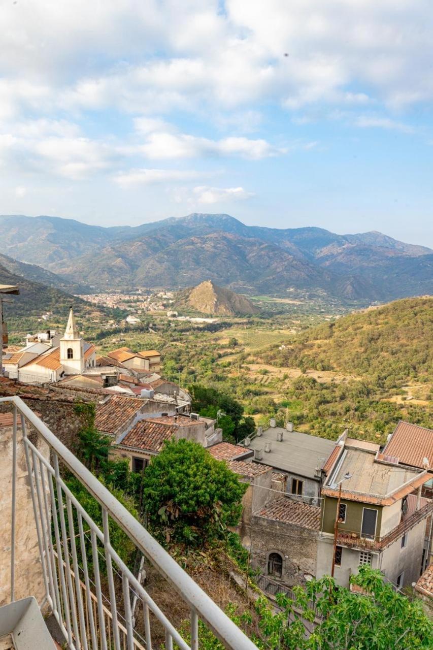 Le Chevalier Apartment Castiglione di Sicilia Kültér fotó